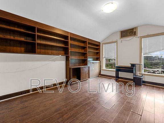 4th image of 127 Ontario St #1