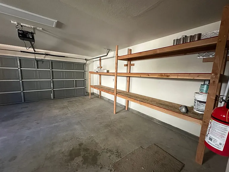 1690 Springhill Dr — Photo 16