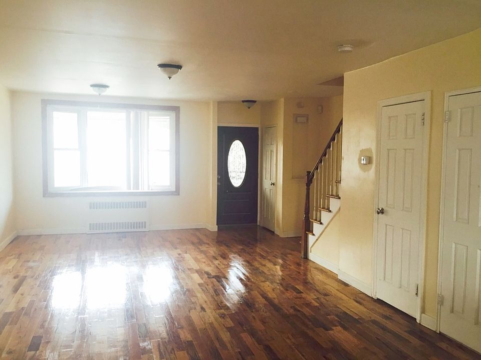 2nd image of 2077 Schenectady Ave