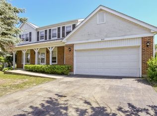 645 Auburn Ct, Crystal Lake, IL 60014