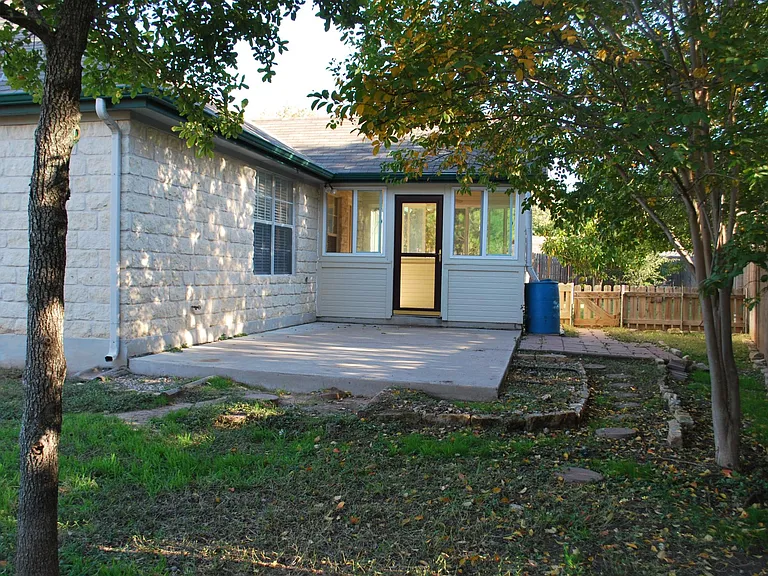 1306 Cimarron Cv — Photo 3