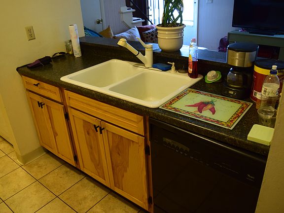 4th image of 3086 Princeton Dr Unit 3086