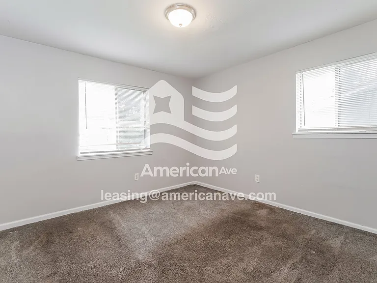 474885_008_main_bedroom_8.jpg