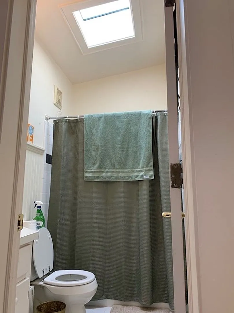 Come see this Jackson Street hideaway! 1 Bed/1 Bath - Wonderful Location! — Photo 2