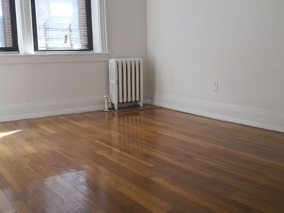 1st image of 3515 94th St APT 4A
