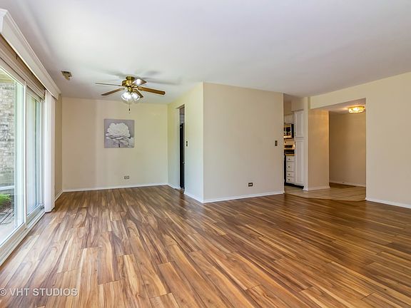3rd image of 6S130 Park Meadow Dr APT 5C