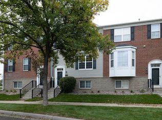 7969 Stratford Cir N, Shakopee, MN 55379
