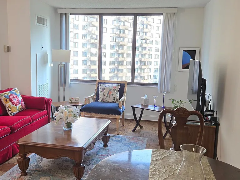 5225 Pooks Hill Rd #703N — Photo 14