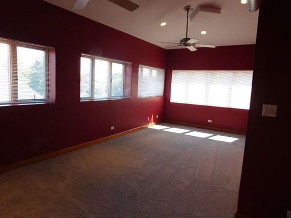 3rd image of 16649 Oak Park Ave APT 204