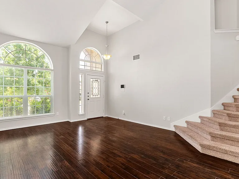 9605 Raeburn Ct — Photo 16