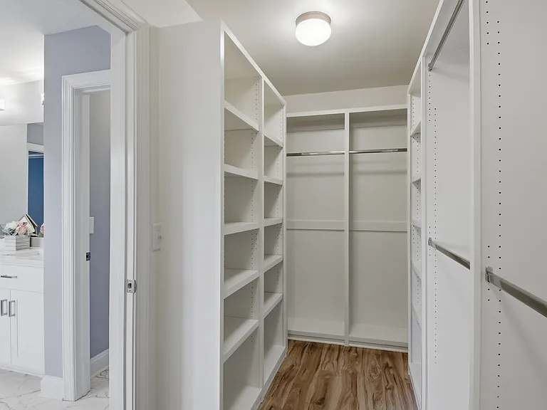 623 Streamside Ln — Photo 23