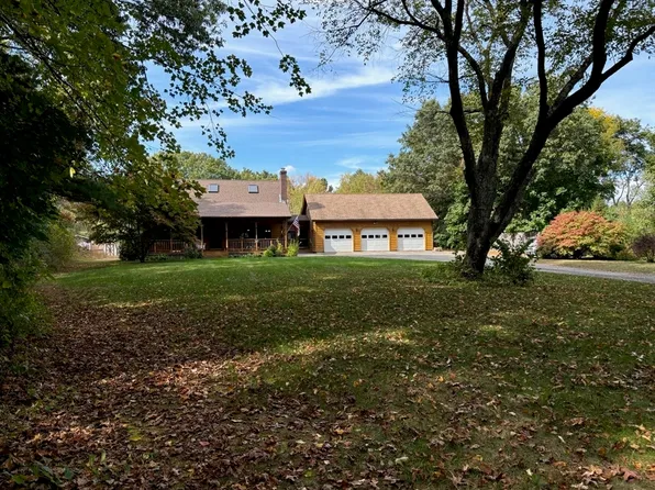 19 Lorraine Ave, Clinton, MA 01510