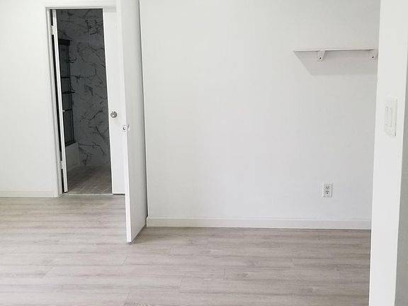 3rd image of 203 W Monterrey Dr