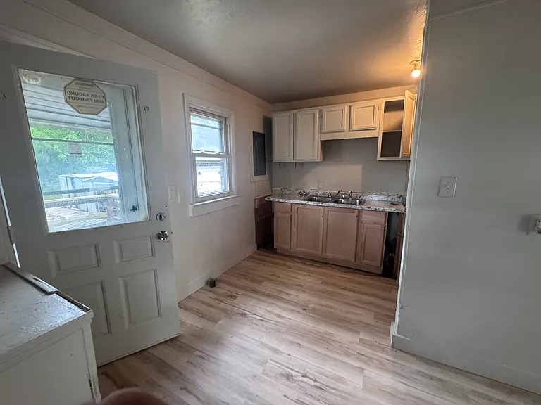 6139 Dean St — Photo 7