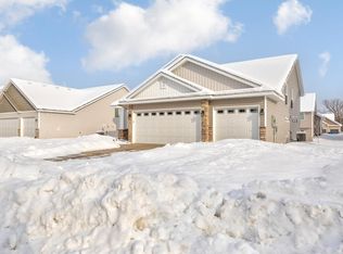 1731 Riverside Dr, Shakopee, MN 55379