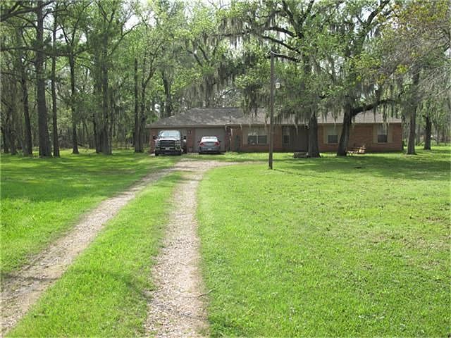 1st image of 20403 Plaza Cir