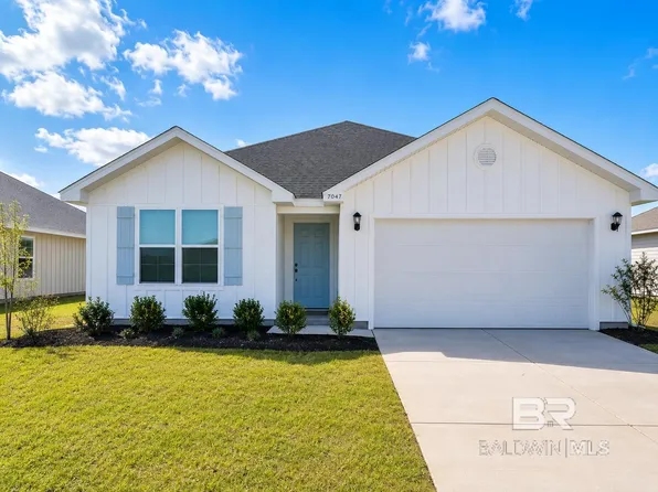 7047 Camp St, Gulf Shores, AL 36542