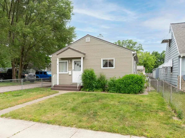 2524 Milburn Blvd, Mishawaka, IN 46544