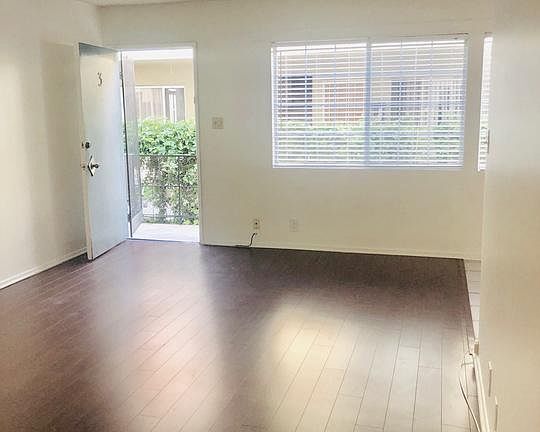 2nd image of 1434 11th St APT 3