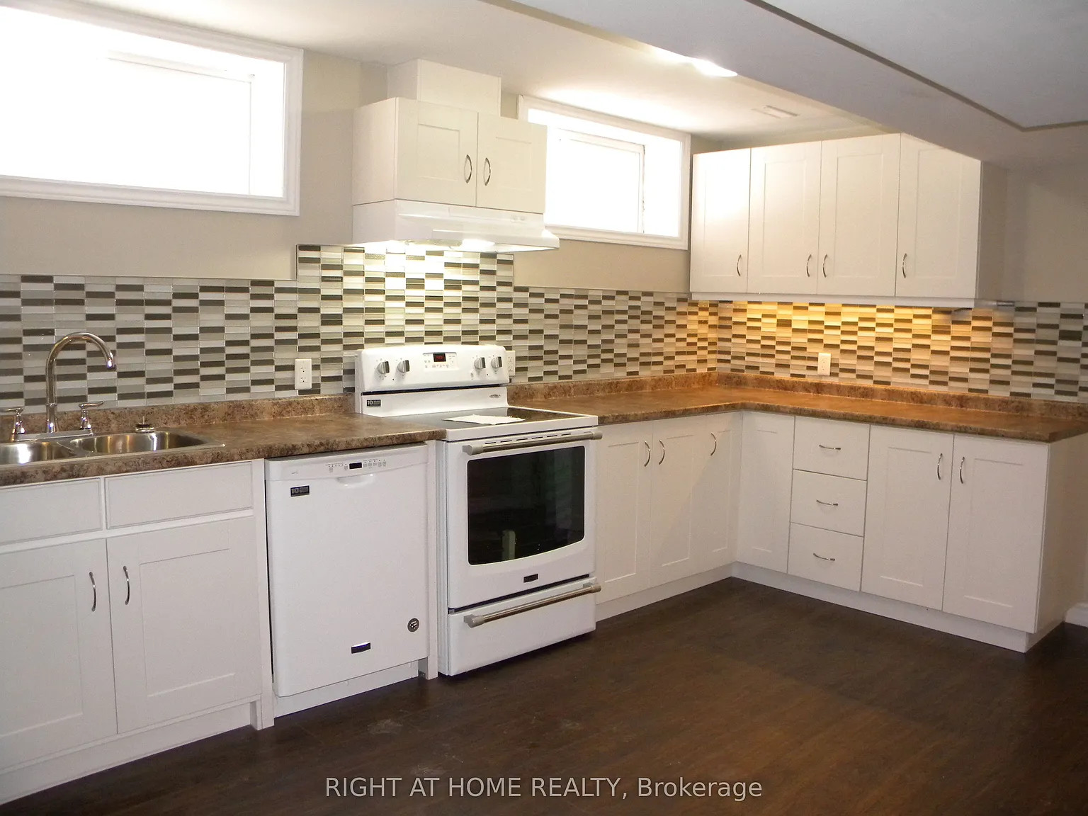 2 bed, $1,800 — Photo 4