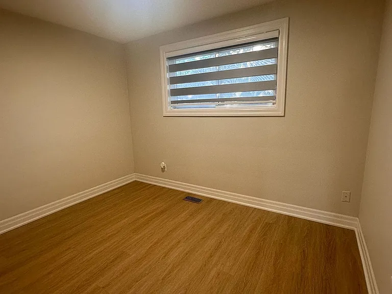 5 Empire Ct #MAIN — Photo 21
