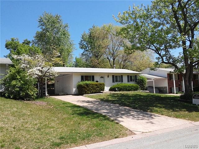 1st image of 1565 Ville Angela Ln