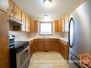 320 52nd Ave W #3, Claresholm, AB T0L0T0
