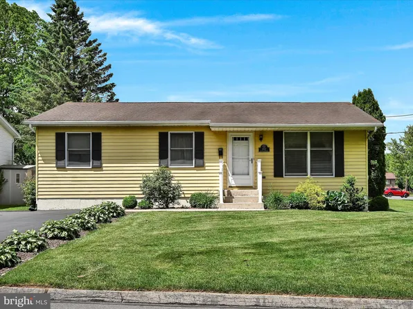 312 S 2nd St, Frackville, PA 17931