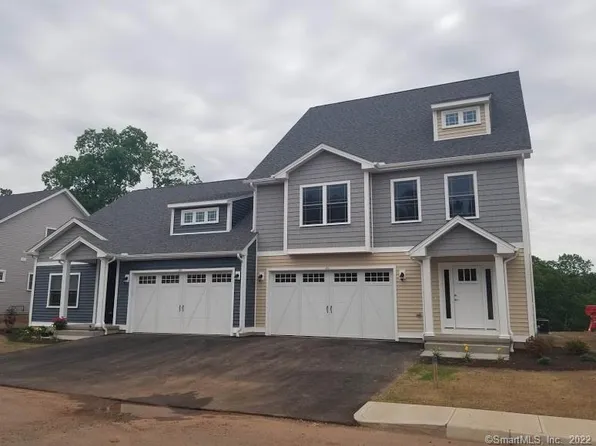 27 Newbury Court #42, North Haven, CT 06473