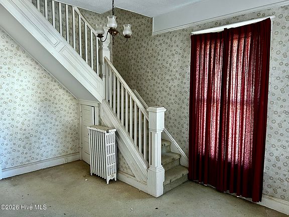 5th image of 514 E Washington Street