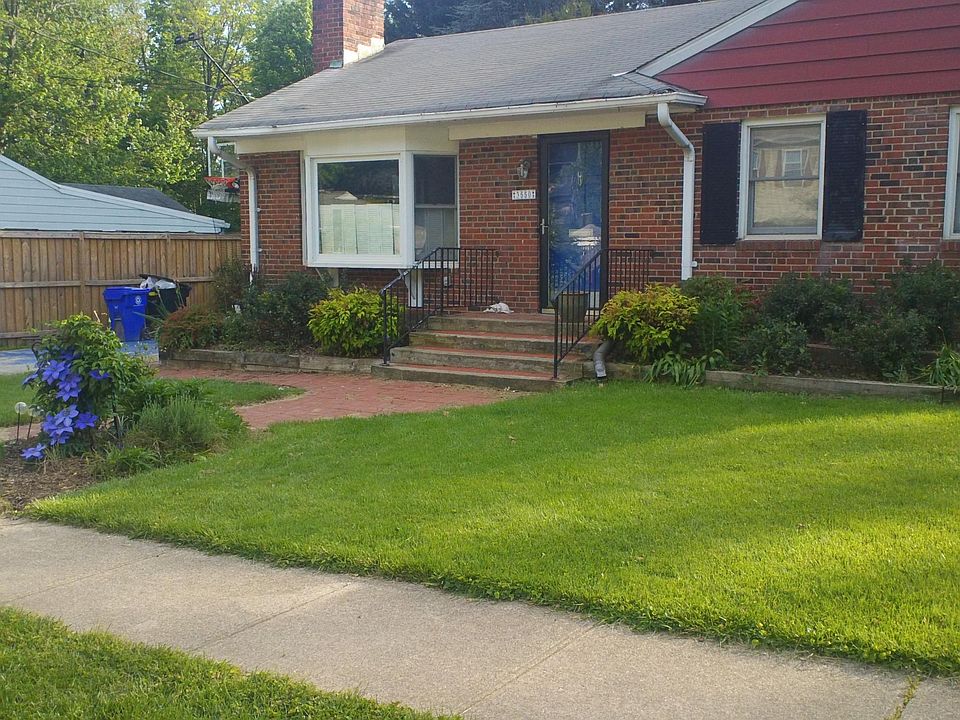 Beautiful front yard