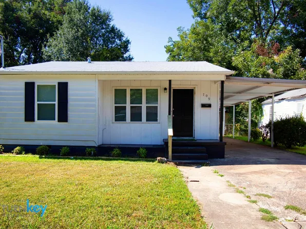 709 Hyacinth St, N Little Rock, AR 72117