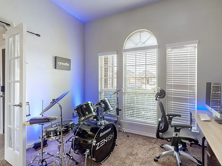 997 Shady Lane Dr — Photo 35