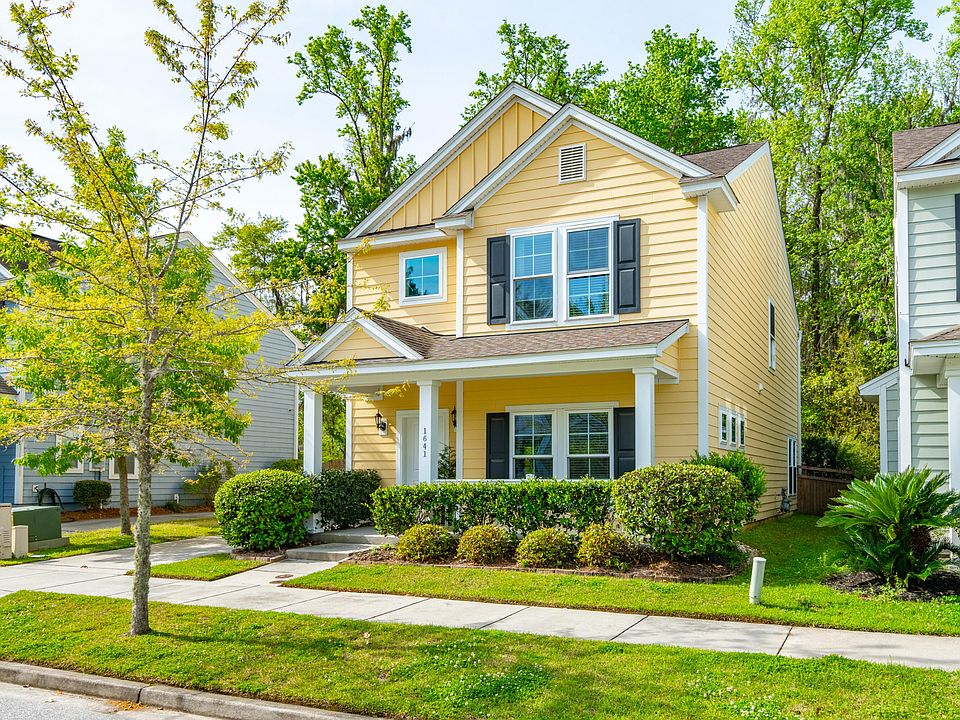 1st image of 1641 Sparkleberry Ln