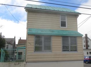 402 E 1st St, Hazleton, PA 18201