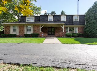 725 Grand Valley Dr, Maumee, OH