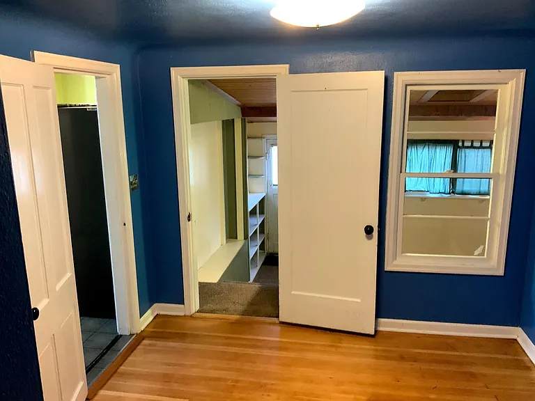 4 Bedroom, 1.5 Bath House — Photo 15