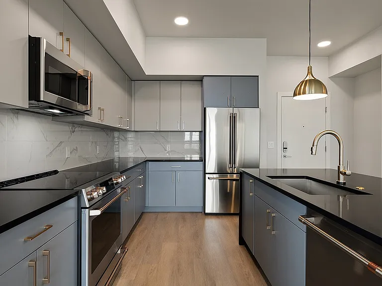 Jade | Kitchen - view2