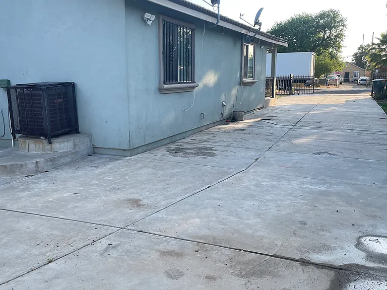 730 Benson Ave — Photo 17