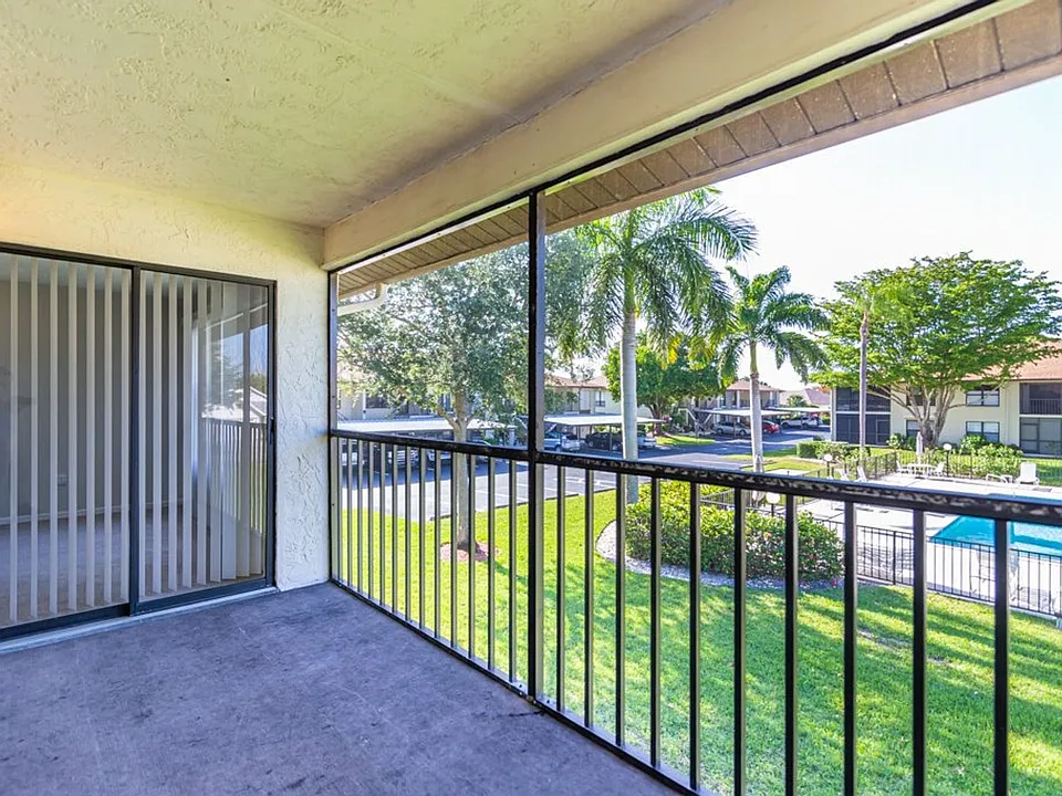 4241 Chantelle Dr #D202