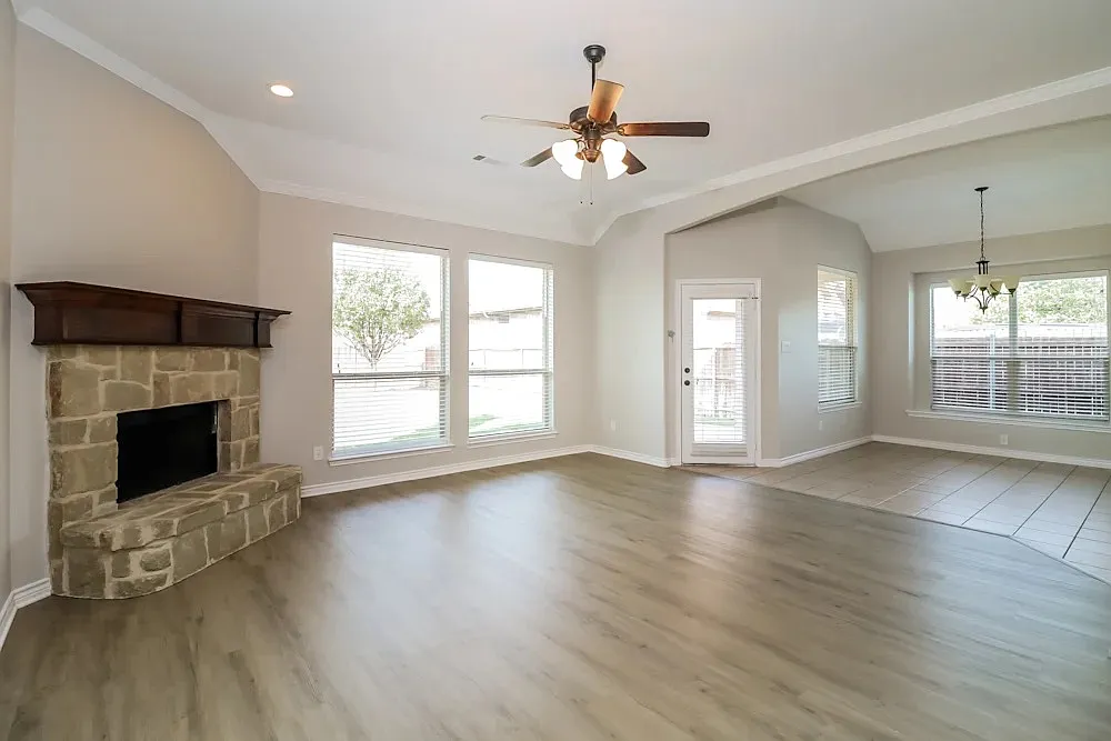 3 bed, 2166 sqft, $1,640 — Photo 3