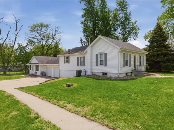 311 N Myrtle St, Glenwood, IA 51534