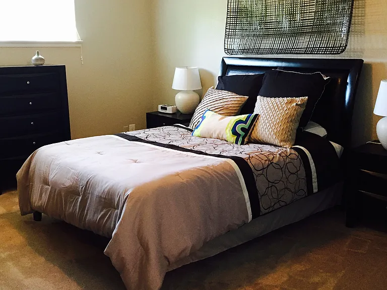 Brittany Place Apartments — Photo 12