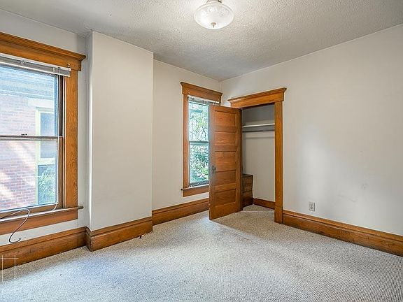 4th image of 83 King Ave #85B