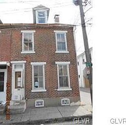 1st image of 738 Mulberry St