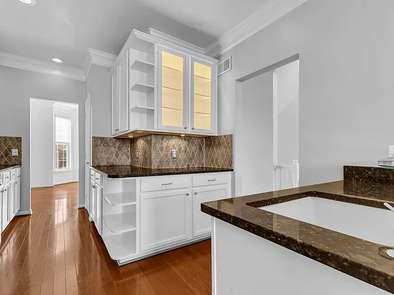5937 Kirkcaldy Ln — Photo 15