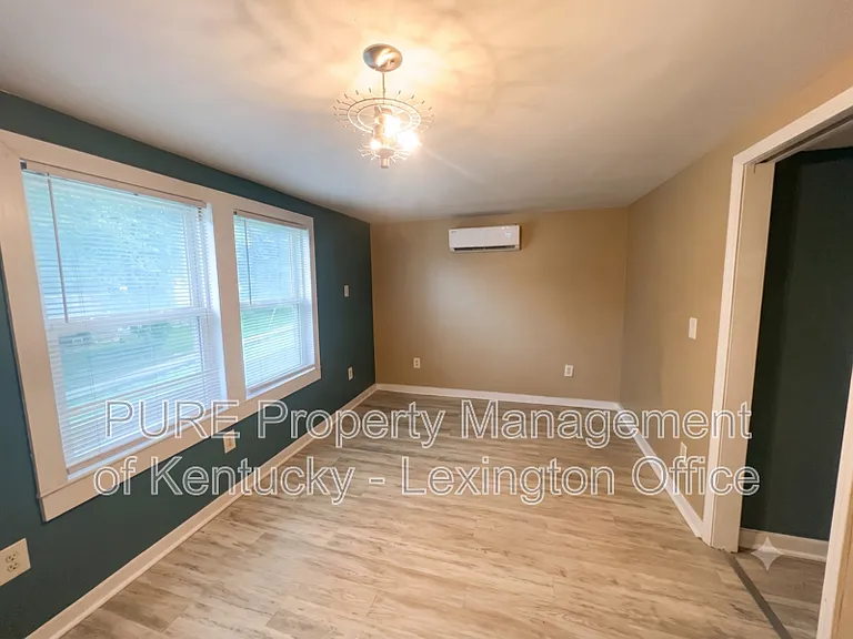 156 E 4th St — Photo 5