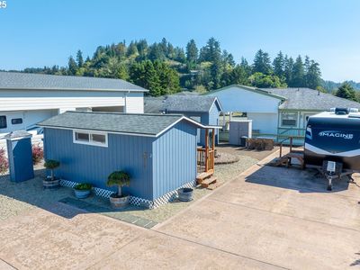 2 Pine Ln, Lakeside, OR, 97449