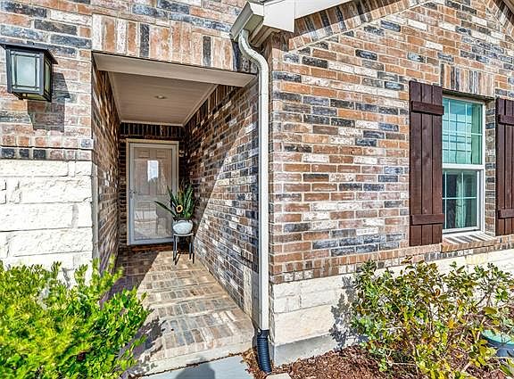 4th image of 3021 Adrian Creek Dr