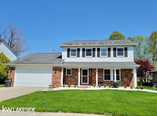 52468 Laurel Oak Ln, Chesterfield, MI